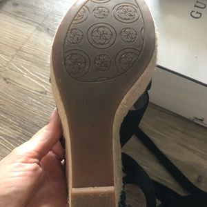 Guess wedges